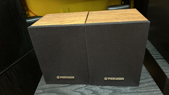 Pioneer CS-X5 Bookshelf Speakers (2)
