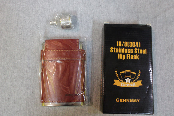 Gennissey 3-cup Hip Flask 18/8{304}